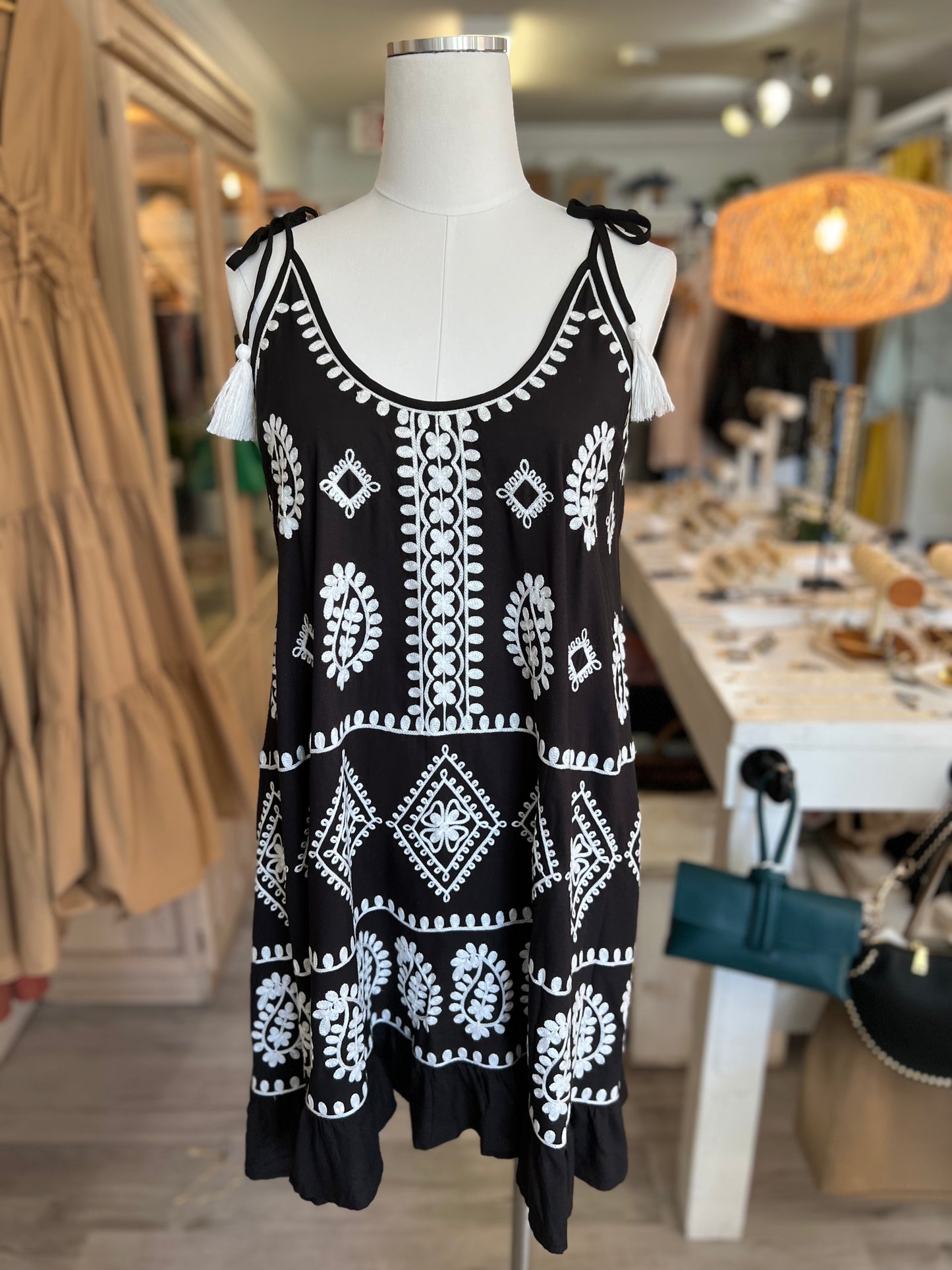 Black/White Embroidery Dress Slip on w/Tassels
