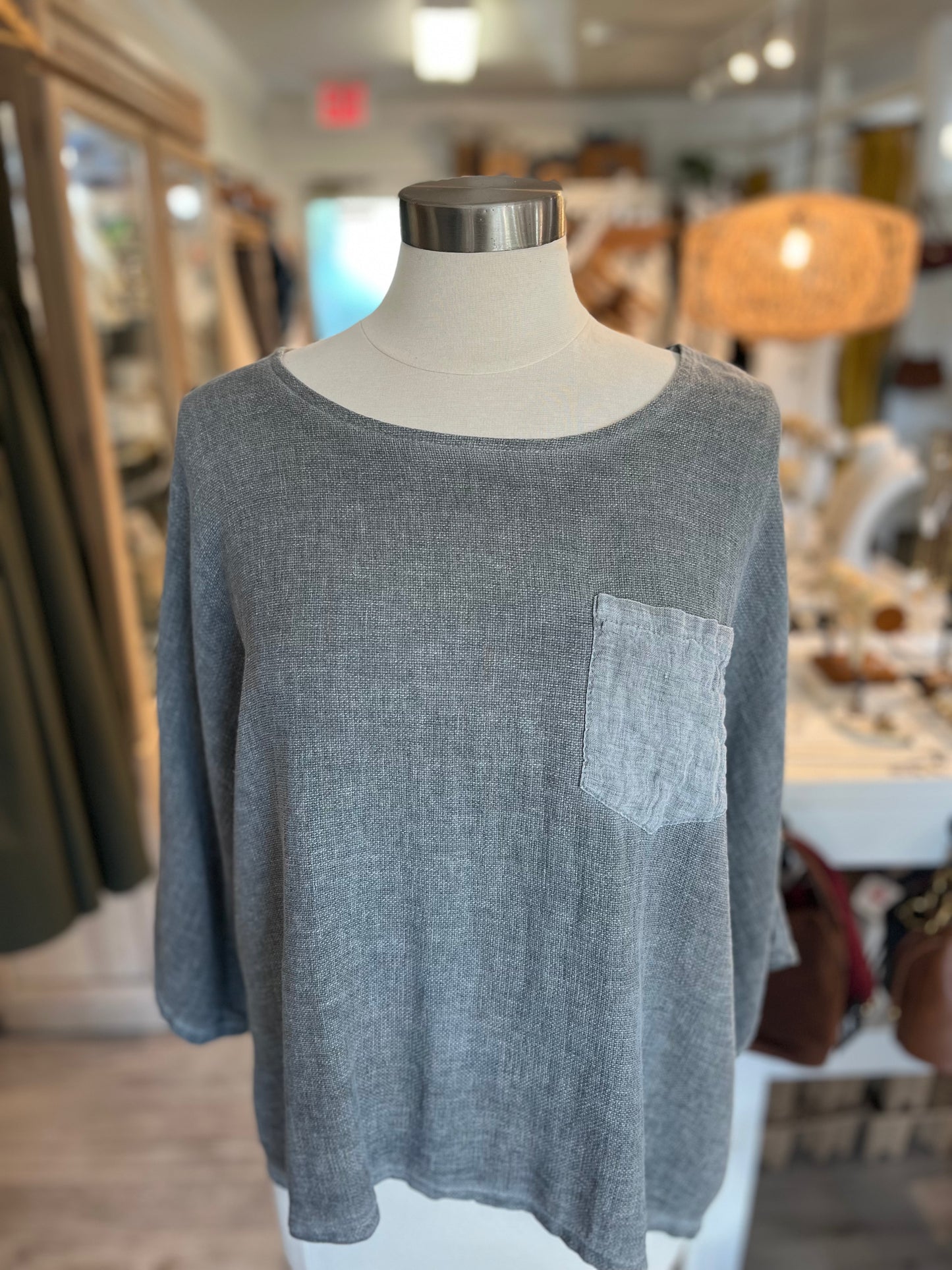 Gauze 3/4 Sleeve Pocket Top-Gray