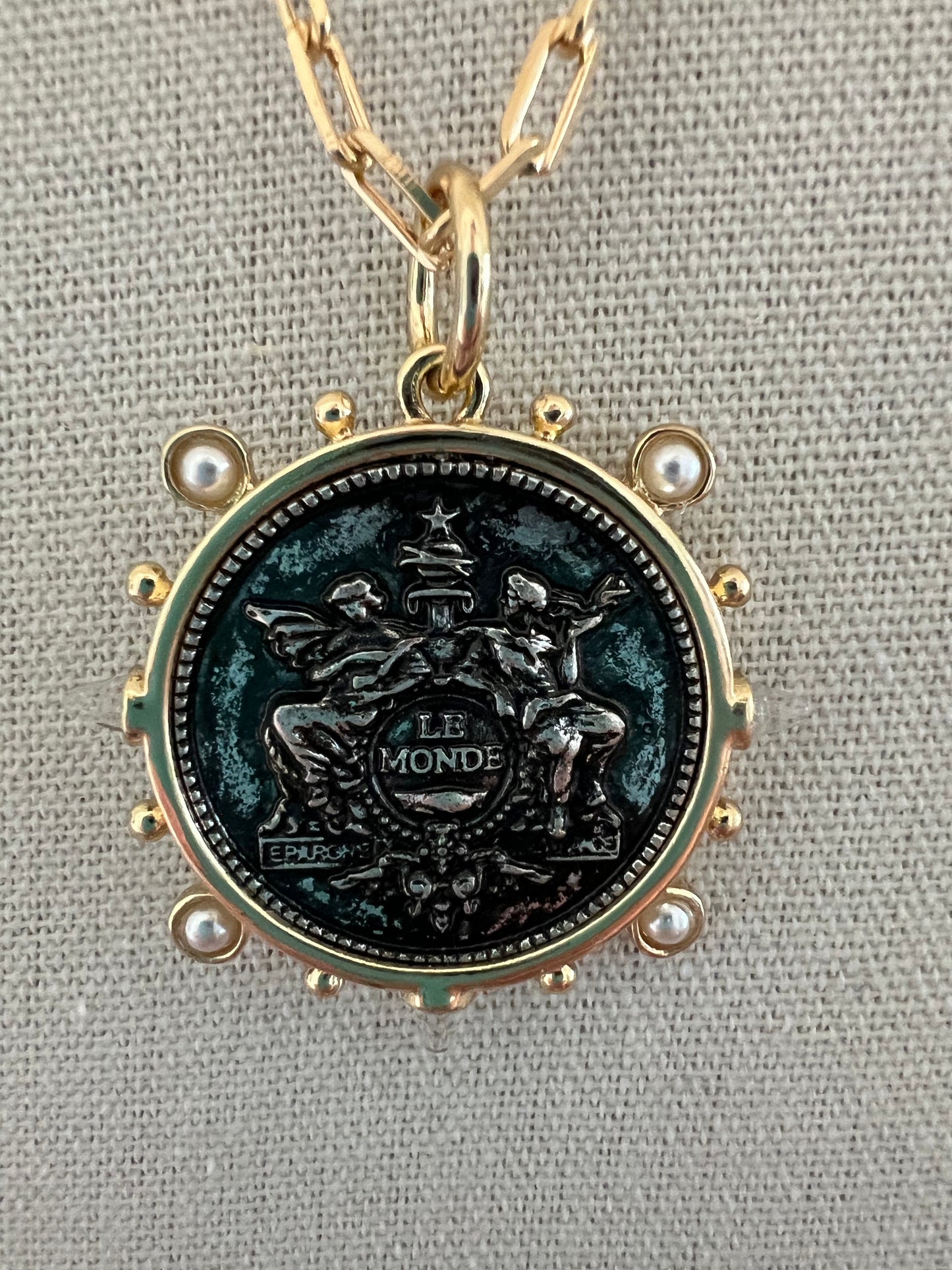 LE Mende Coin Necklace