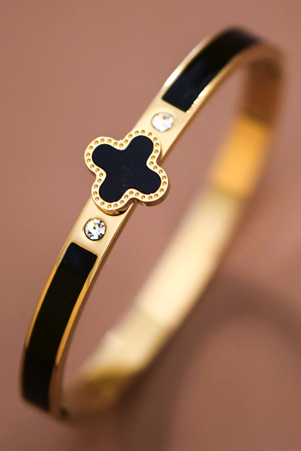 18k Waterproof Non-tarnish Stainless Steel Clover Hinged Bangle