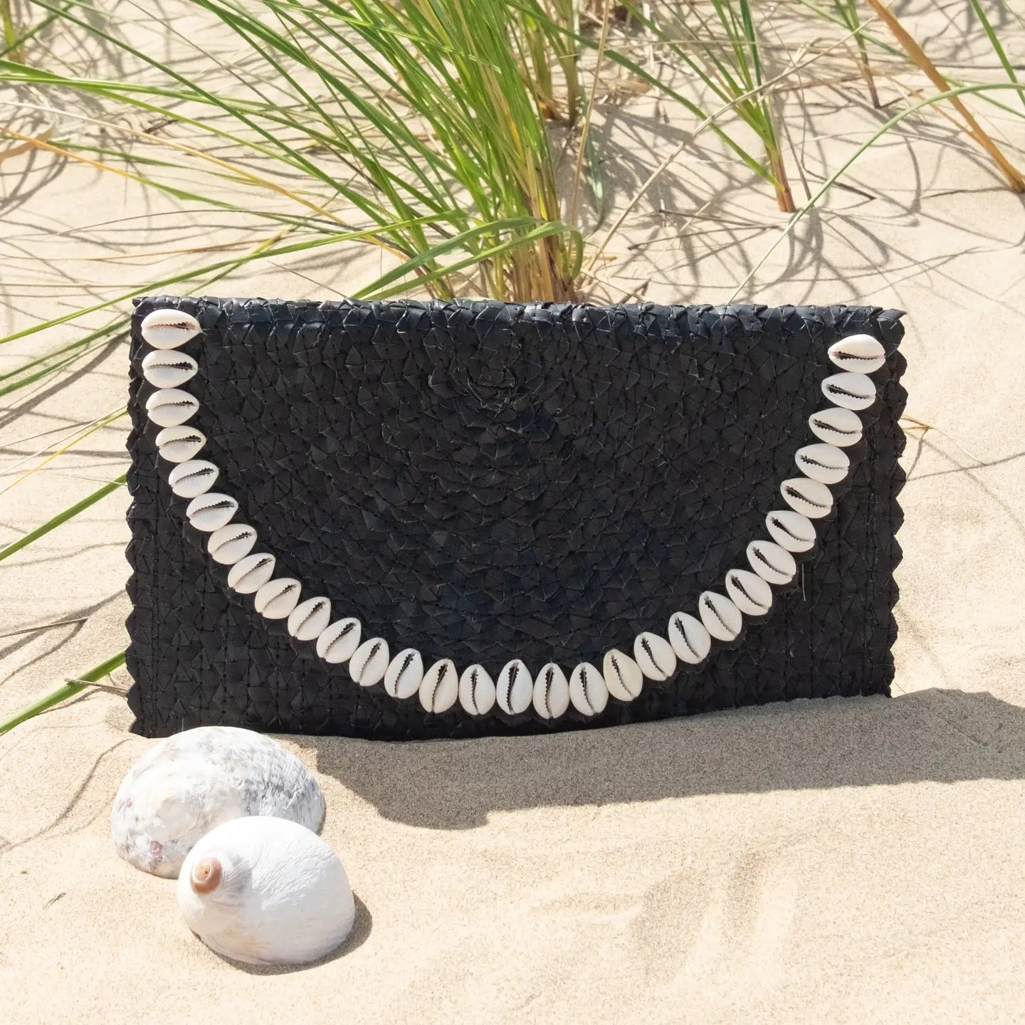 Straw Clutch-Black w/Cowrie Shell Trim