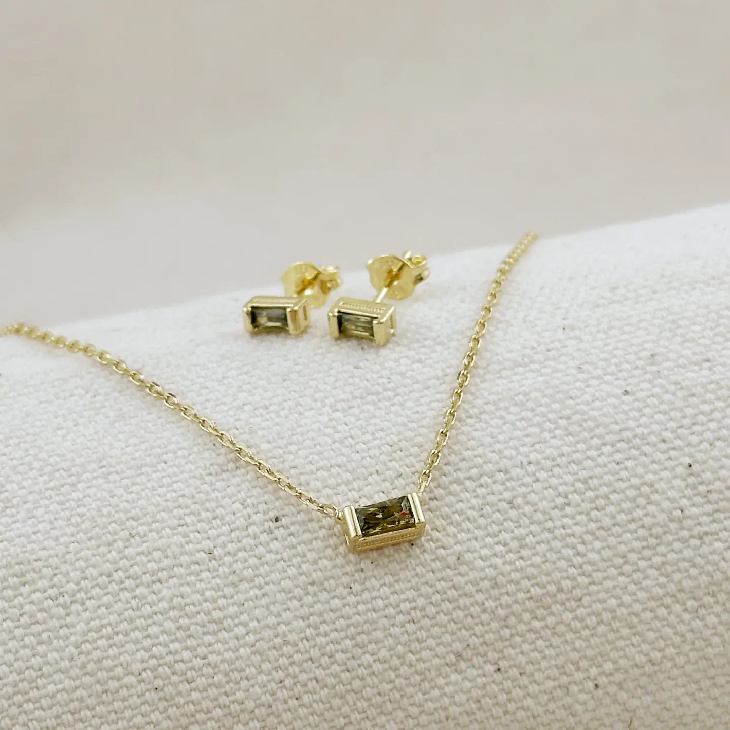 Birthstone Set-August