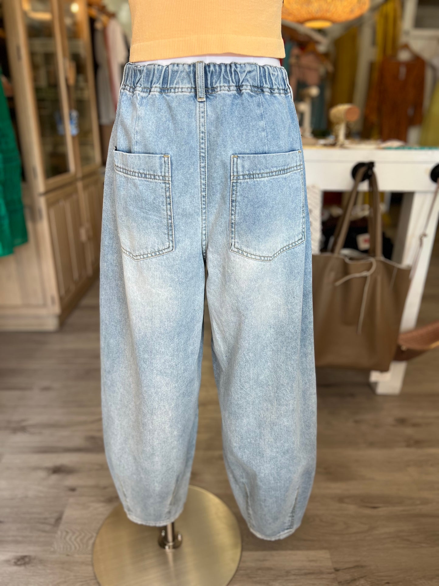 Loose Fit Denim Pants w/Pleat Detail