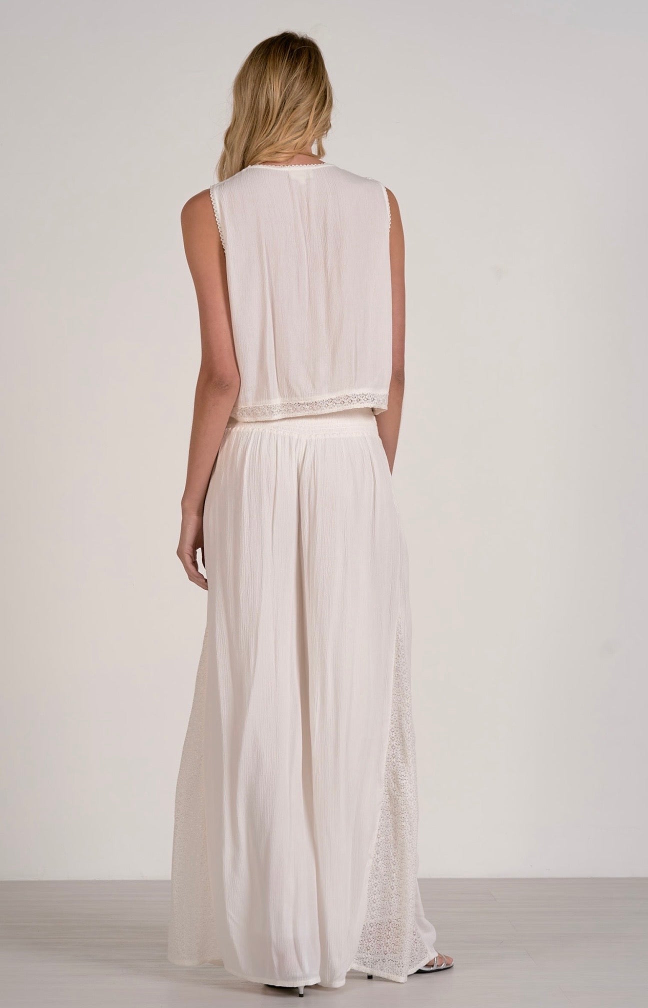 Sleeveless V Neck Top Off White