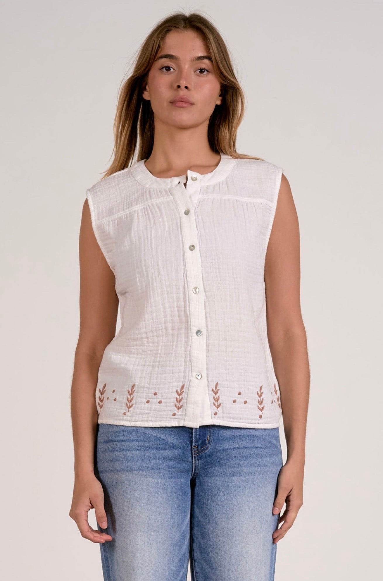 Crewneck Sleeveless Top-White