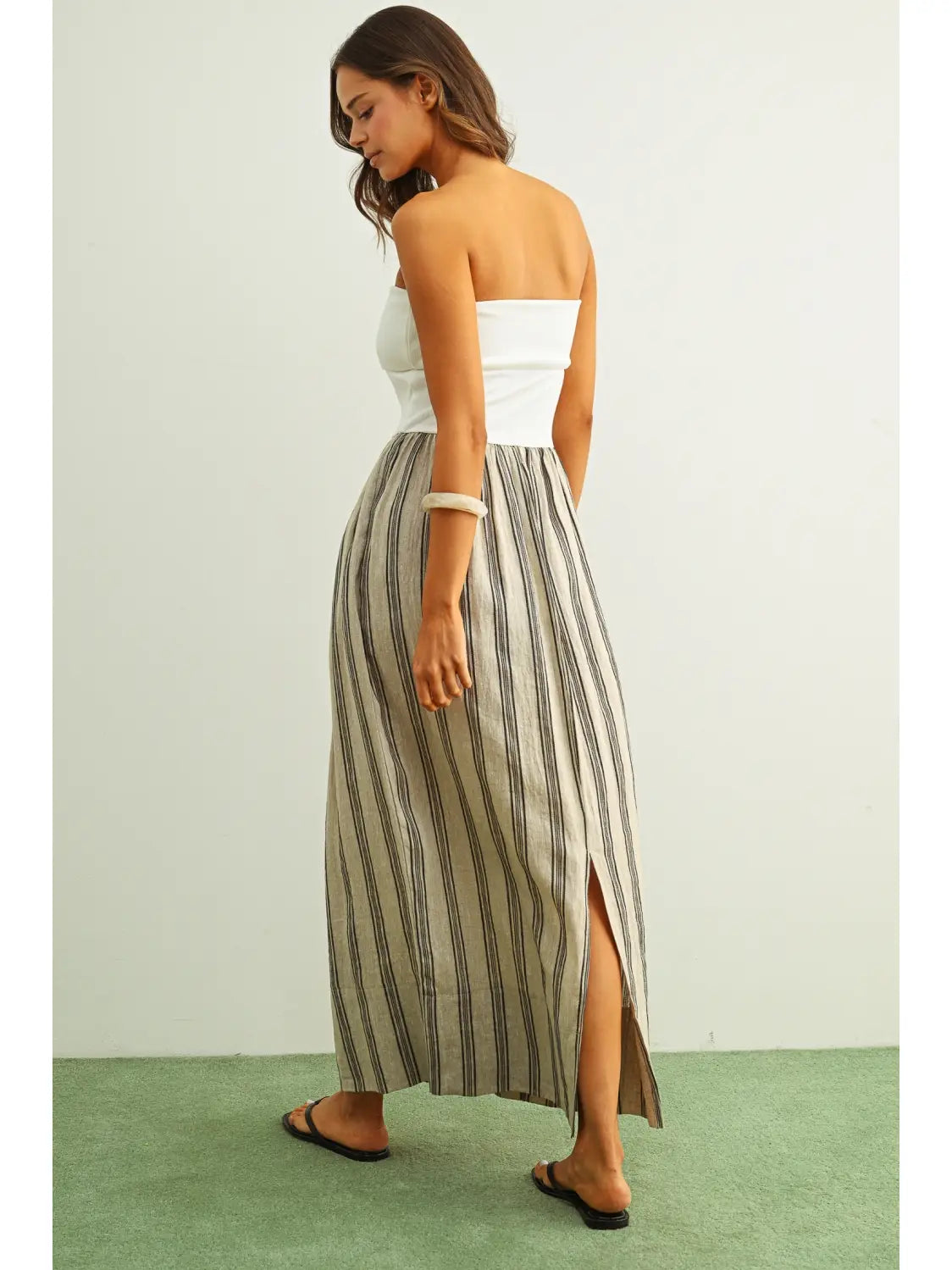 Striped Pattern Knit w/Ribbed Top Dress-White