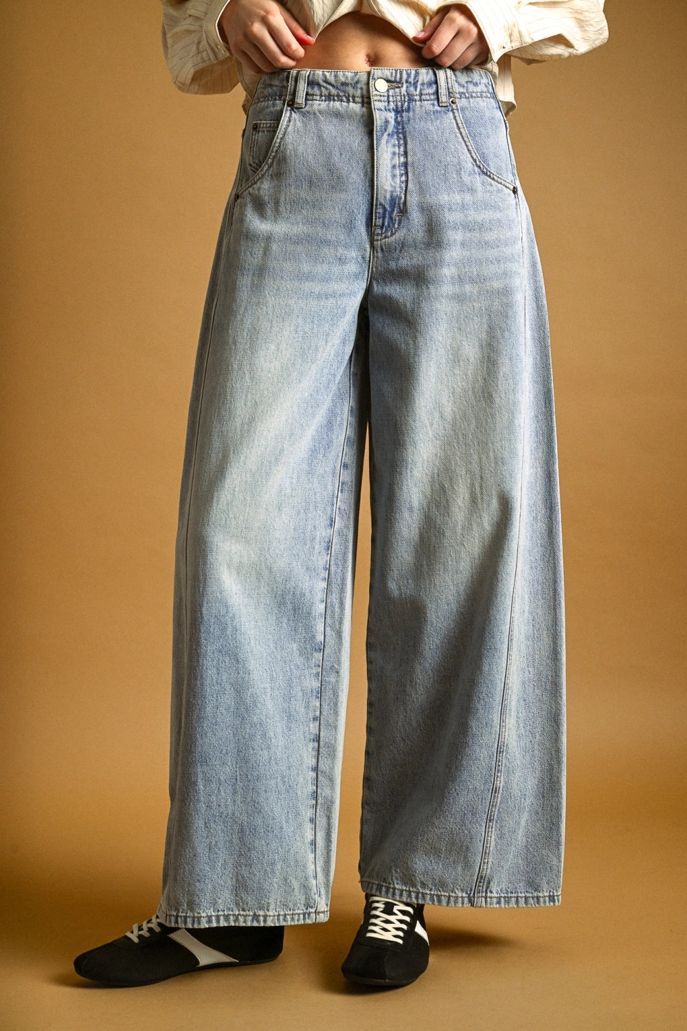 Vintage Wash Wide Leg Paneled Jeans