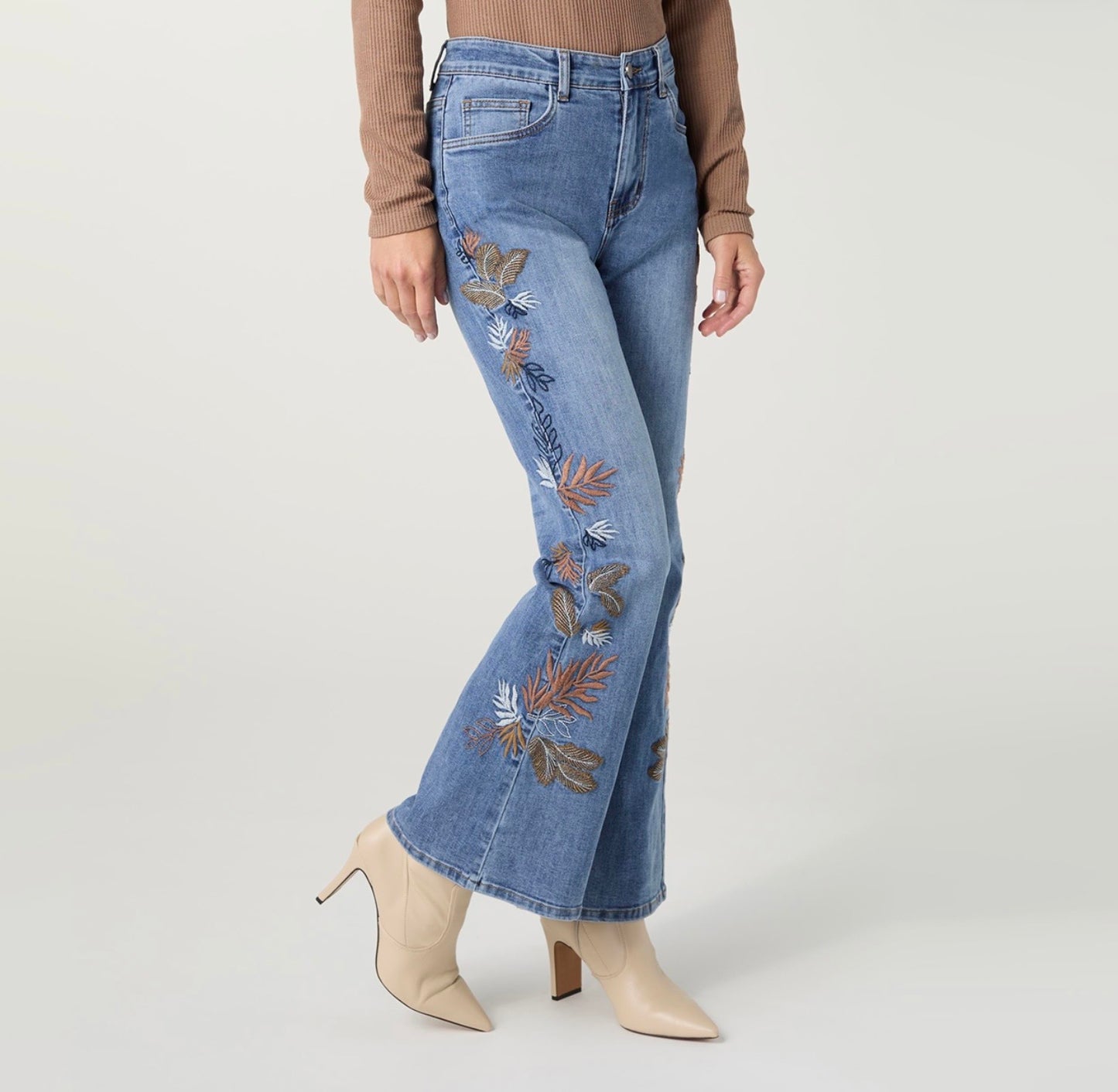 Bambu Soft Flare w/Leaf Embroidery Pants