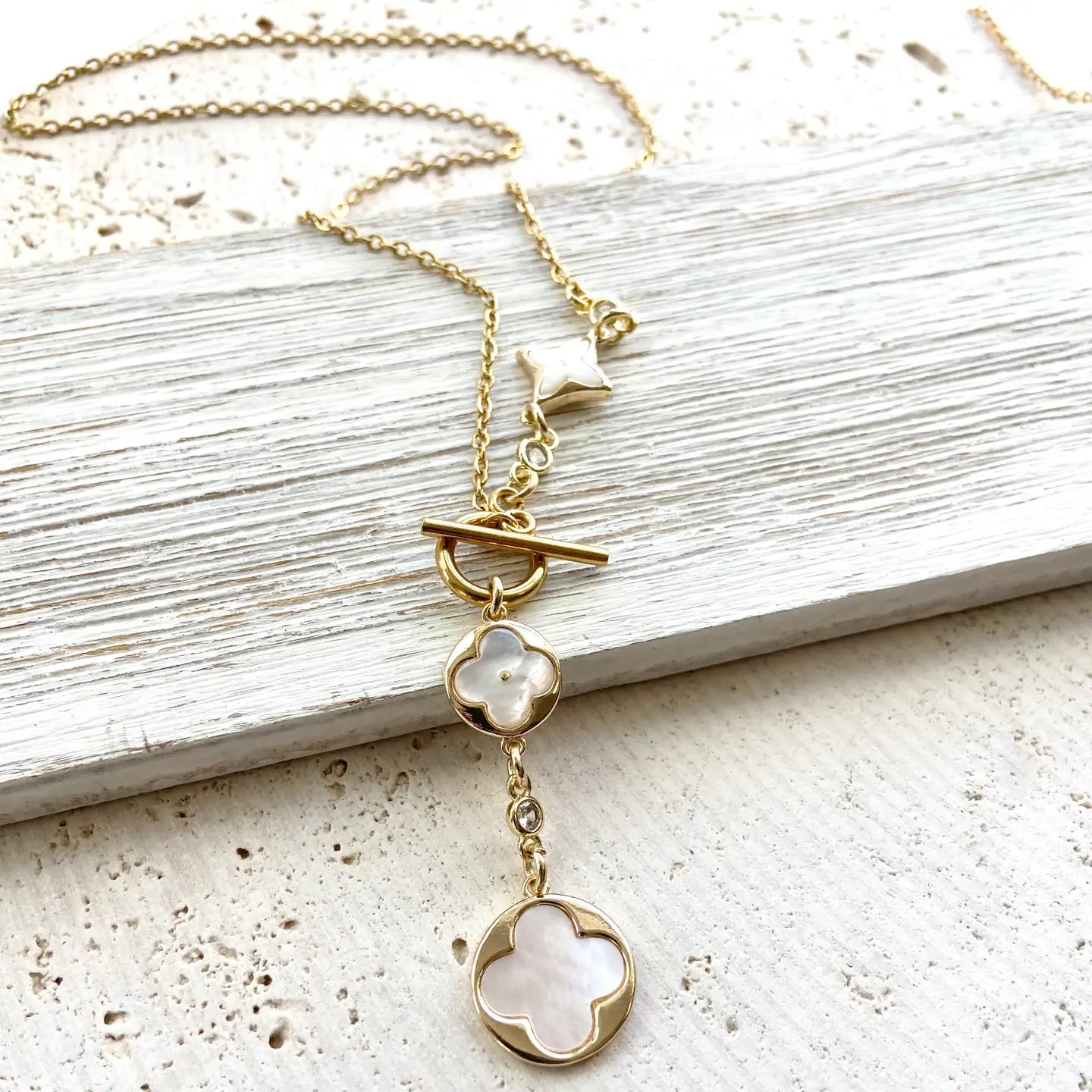 Clover Quatrefoil Shell Pearl Necklace