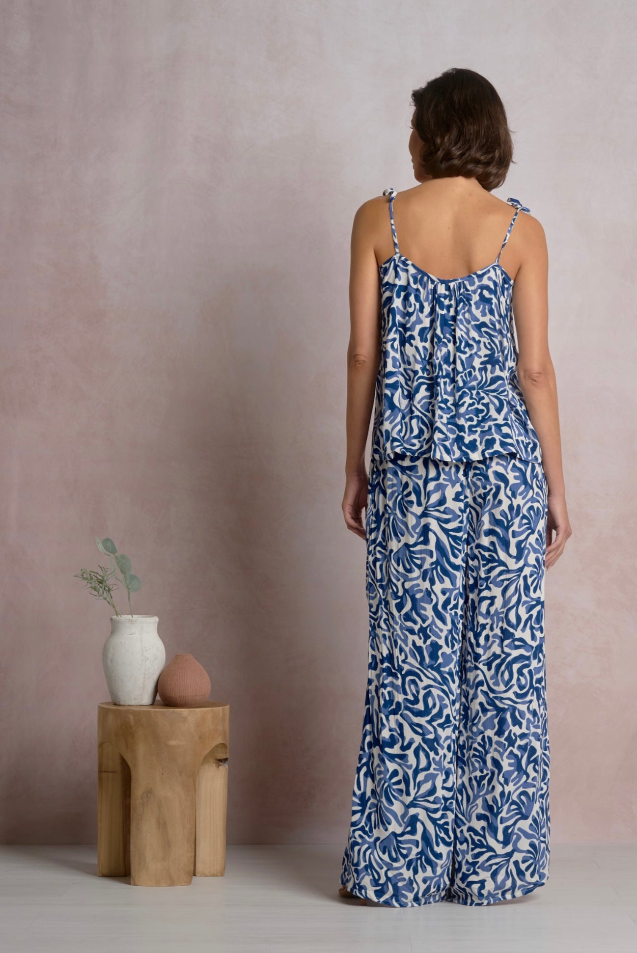 Flowy Spaghetti Strap Top-Blue Coralina